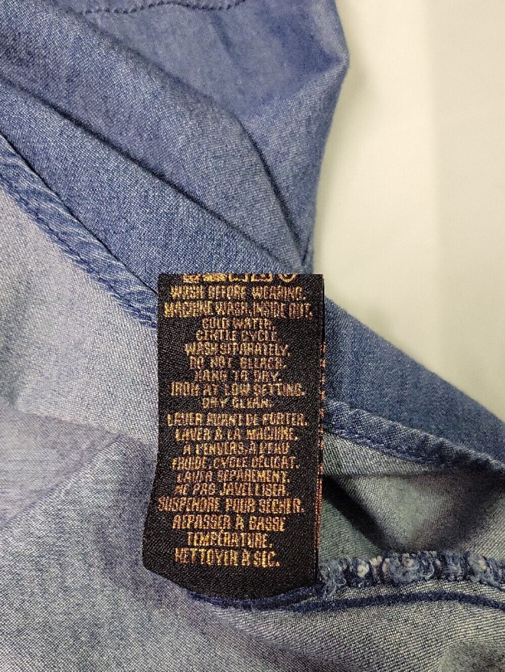 Love & Legend Chambray Sleeveless Button Front Shirt Sz 18 Plus Size Denim Look - Picture 8 of 8